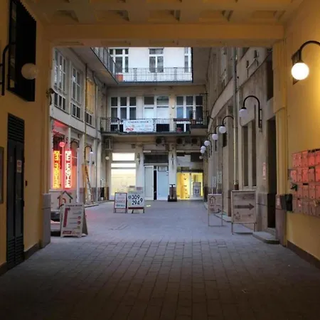 Comebackpackers Ostello *