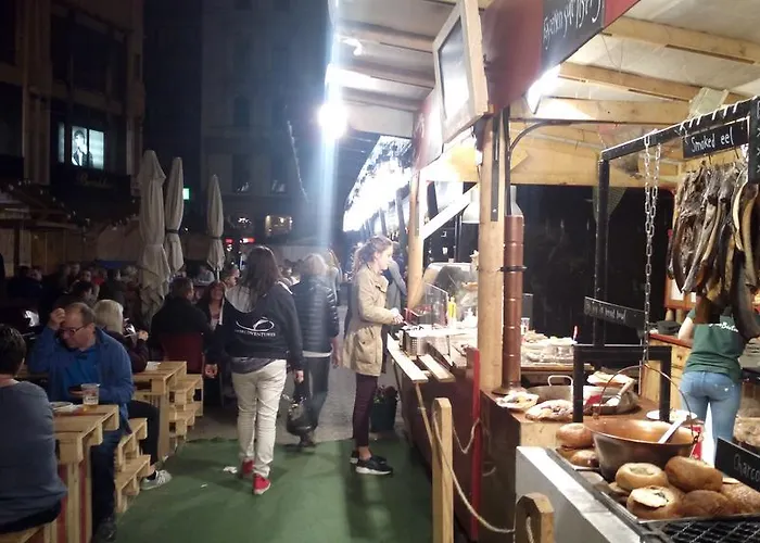 可穆北凯斯旅舍 *