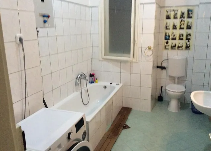 可穆北凯斯旅舍 *