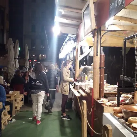 可穆北凯斯旅舍 *