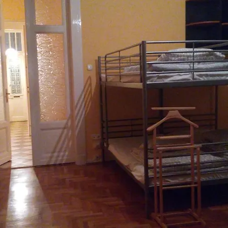 Comebackpackers Hostal *
